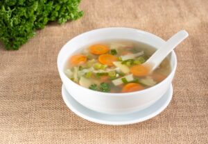 スープで胃を膨らませて食べ過ぎ防止