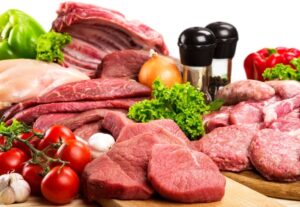 肉をしっかり食べて、たんぱく質を確保